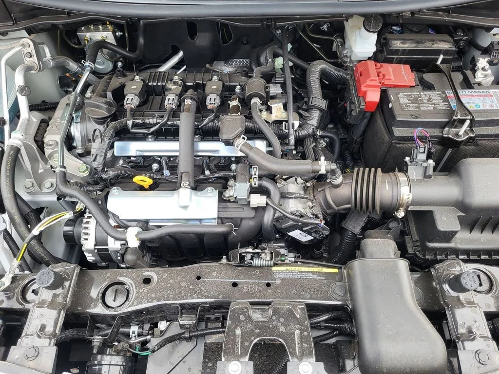 2025 Nissan Versa Sedan SR - Photo 22
