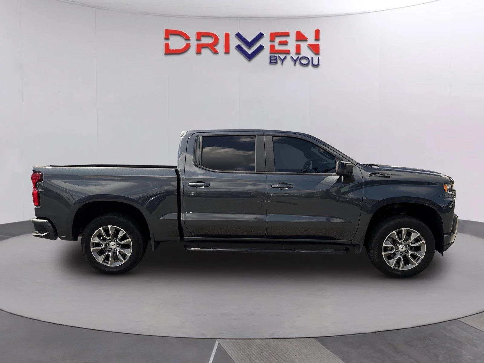 Used 2021 SHADOW GRAY METALLIC Chevrolet RST image 3