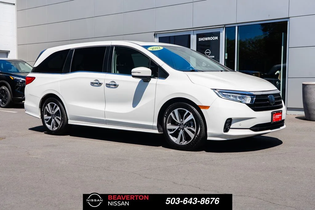 Used 2022 White Honda Touring image 1