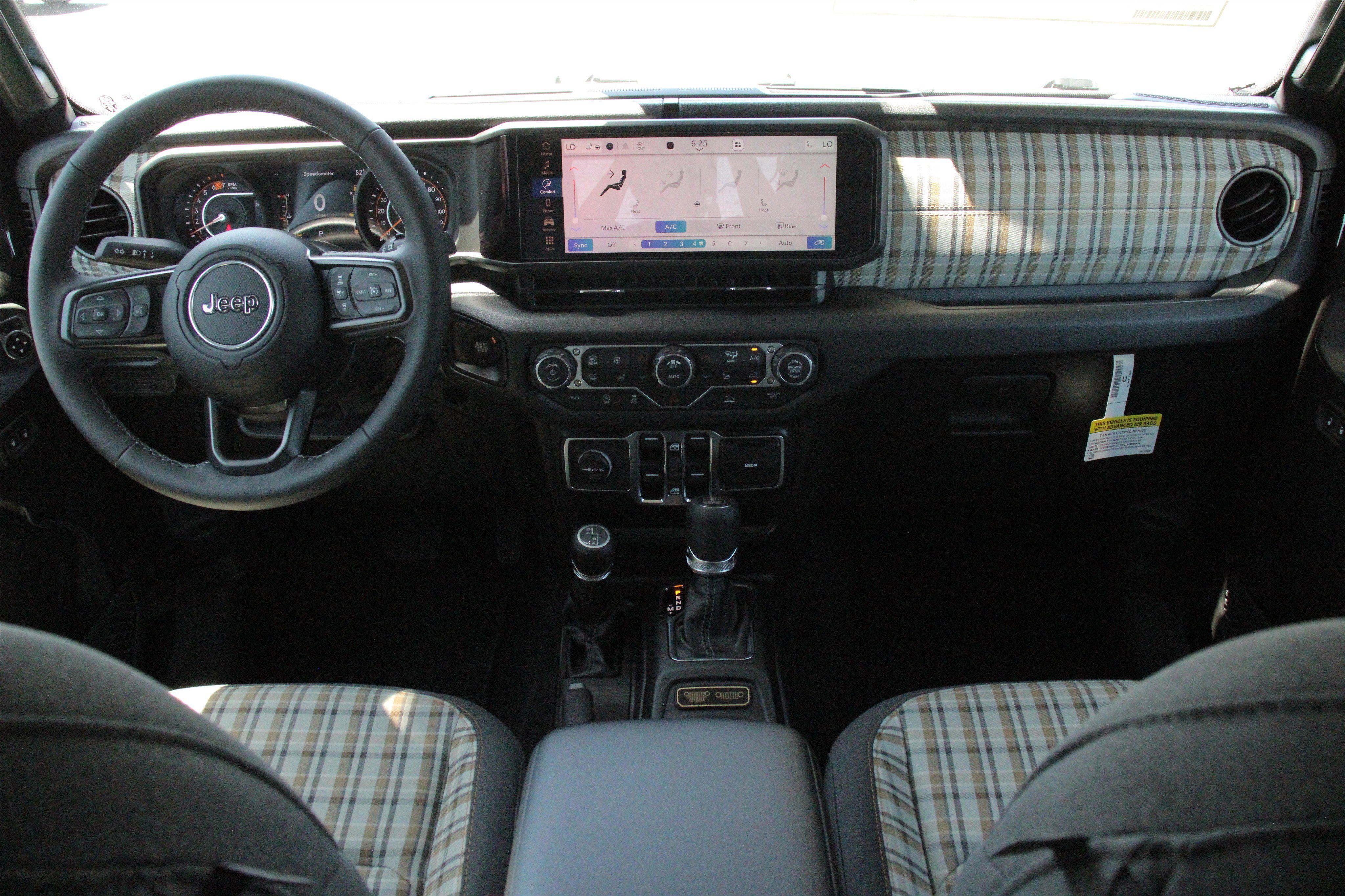 New 2026 Black Clear-Coat Exterior Paint Jeep 85th Anniversary image 2
