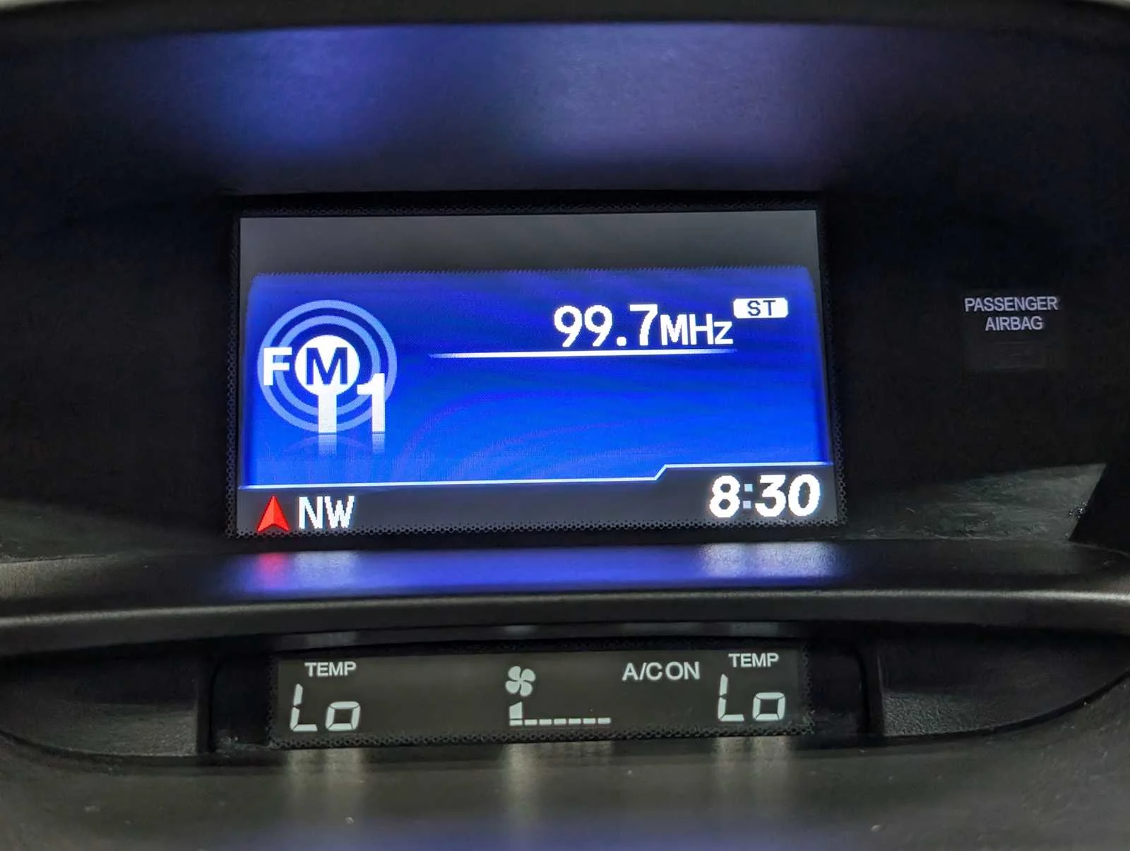 Used 2018 White Diamond Pearl Acura  image 24