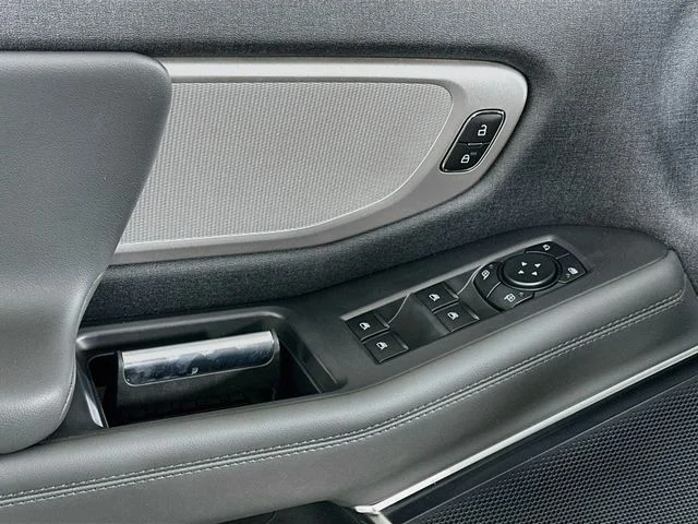 New 2027 Black Ford Active image 10