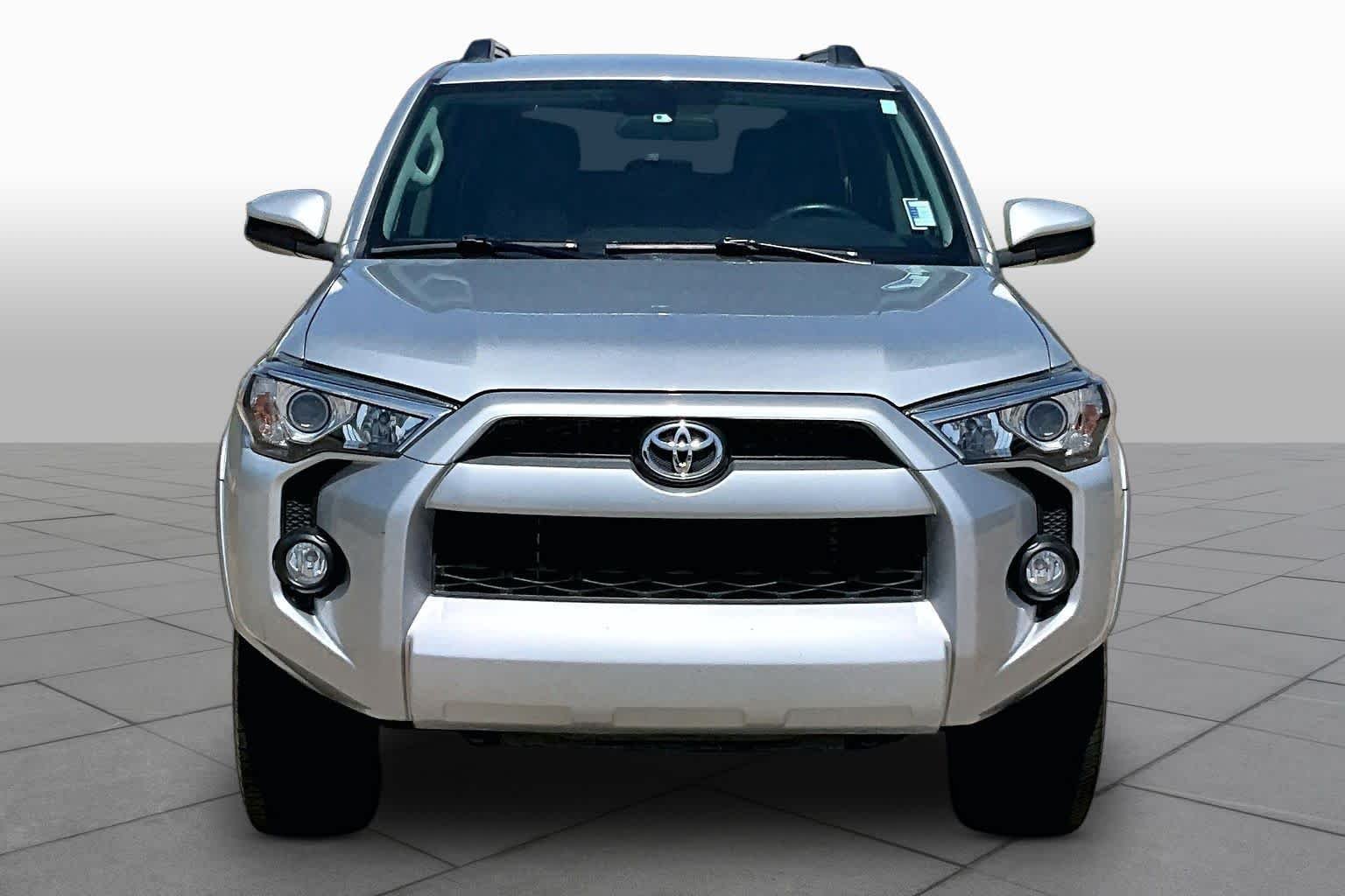 Used 2019 Classic Silver Metallic Toyota SR5 image 4