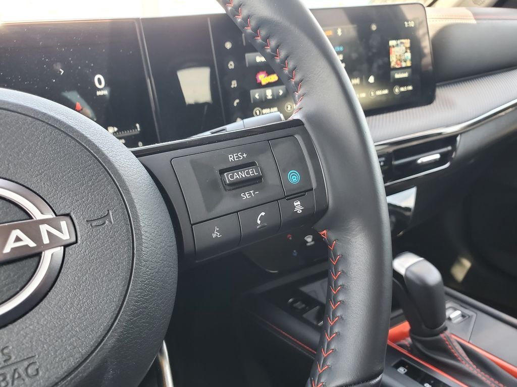 Used 2025 Aspen White Tricoat Nissan SR image 22