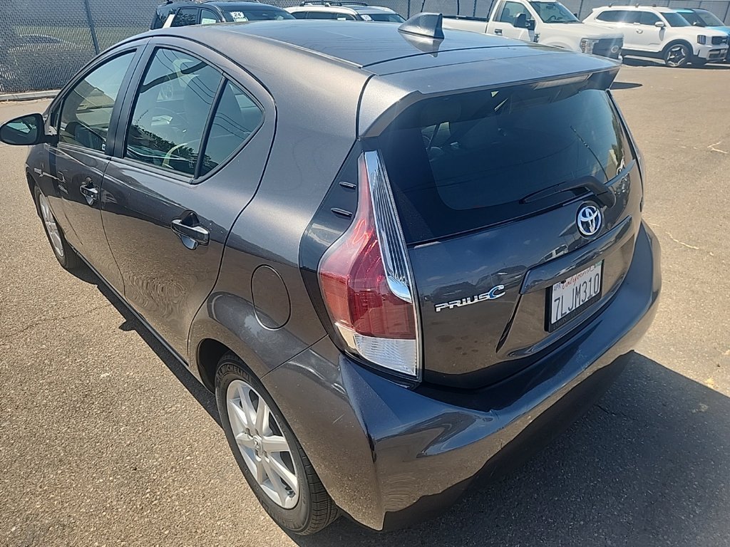 Used 2015 Gray Toyota Four image 9