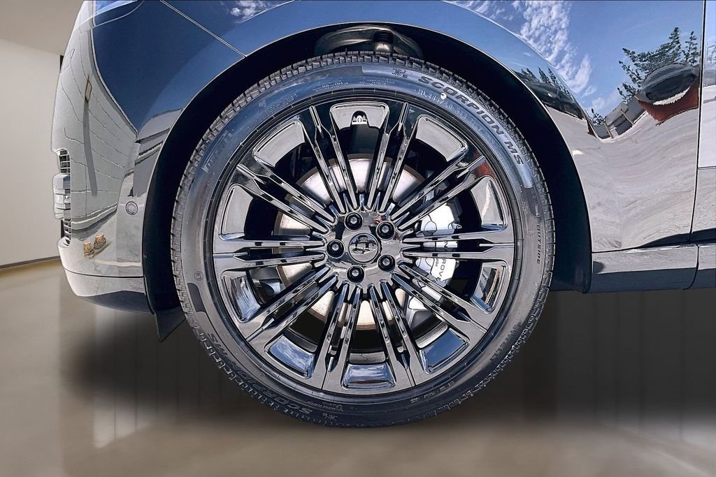 New 2026  Land Rover SE LWB 7-Seats / V8 image 14