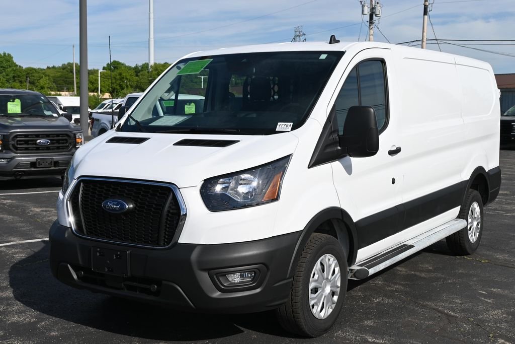 Used 2025 Oxford White Ford Base image 5