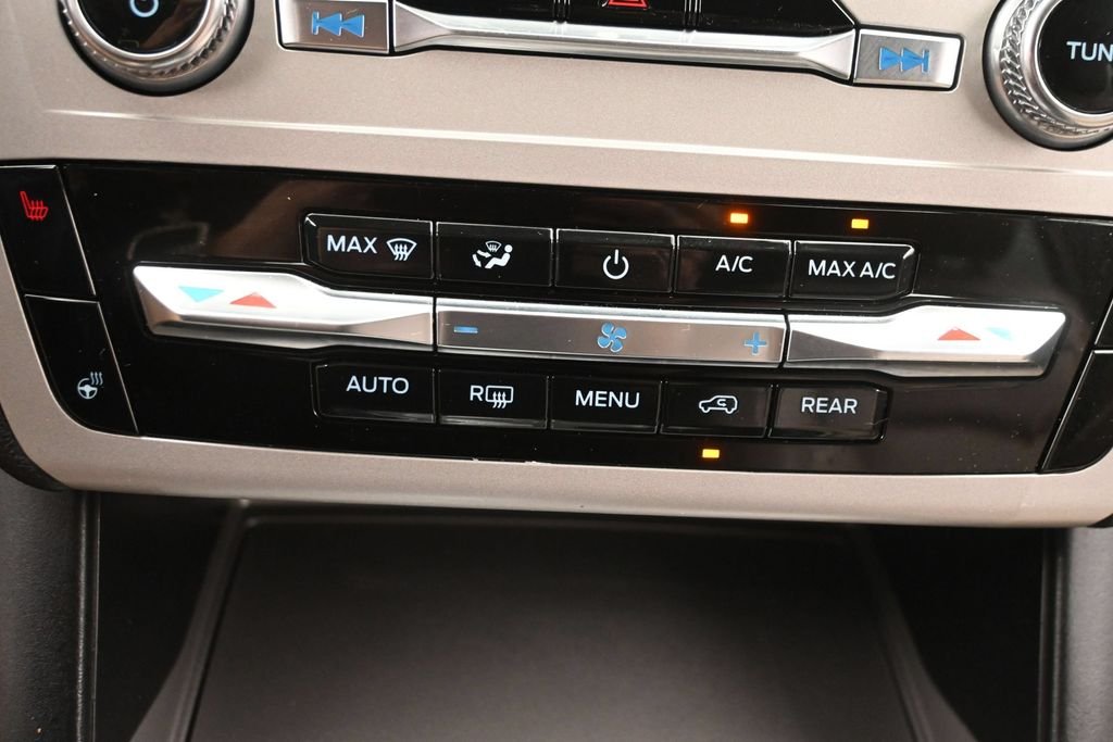 Used 2023 Gray Ford XLT image 21