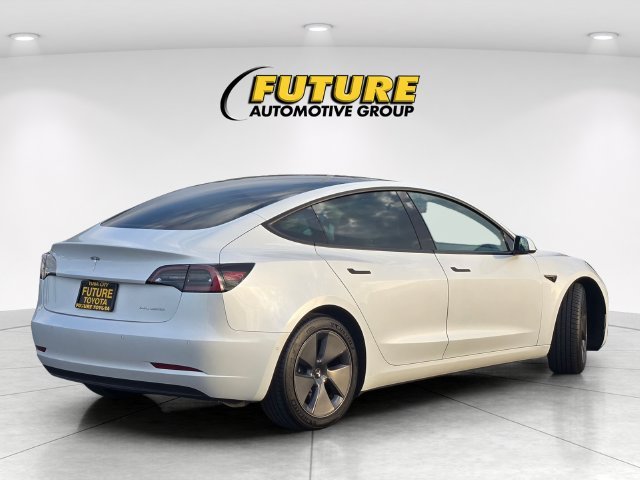 Used 2021 White Tesla Long Range image 4