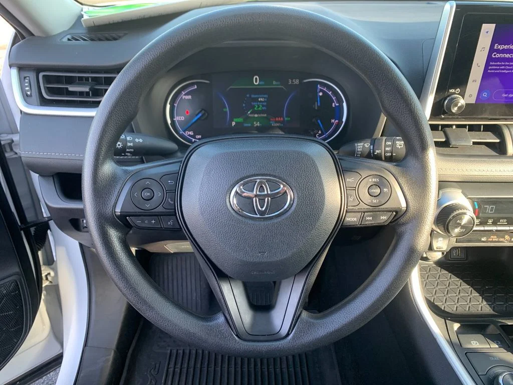 Used 2025 White Toyota XLE image 26