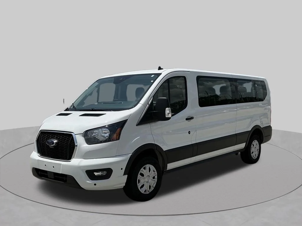 Used 2025 White Ford XLT image 2