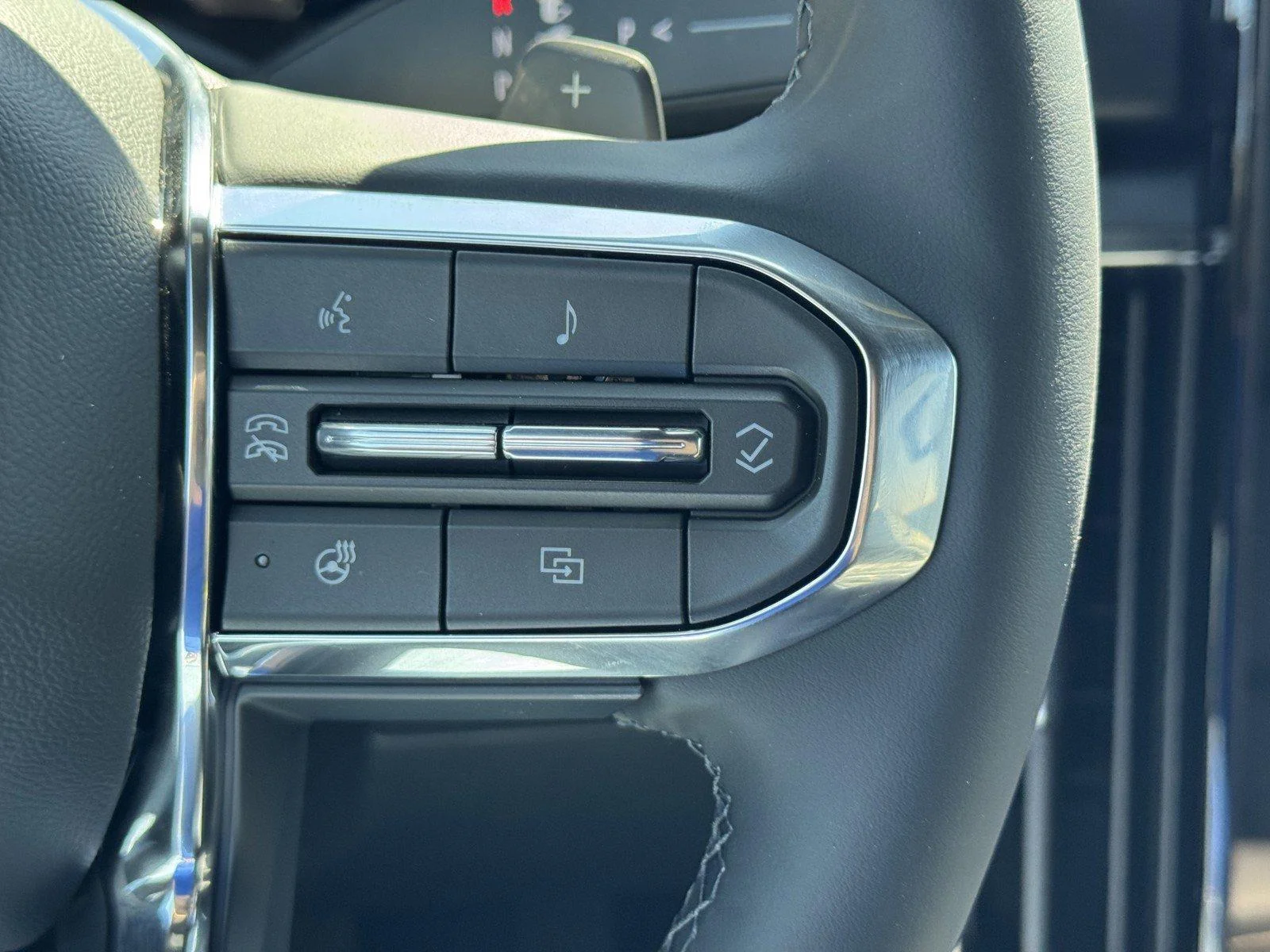New 2026 Glacier White Tricoat GMC Elevation image 15