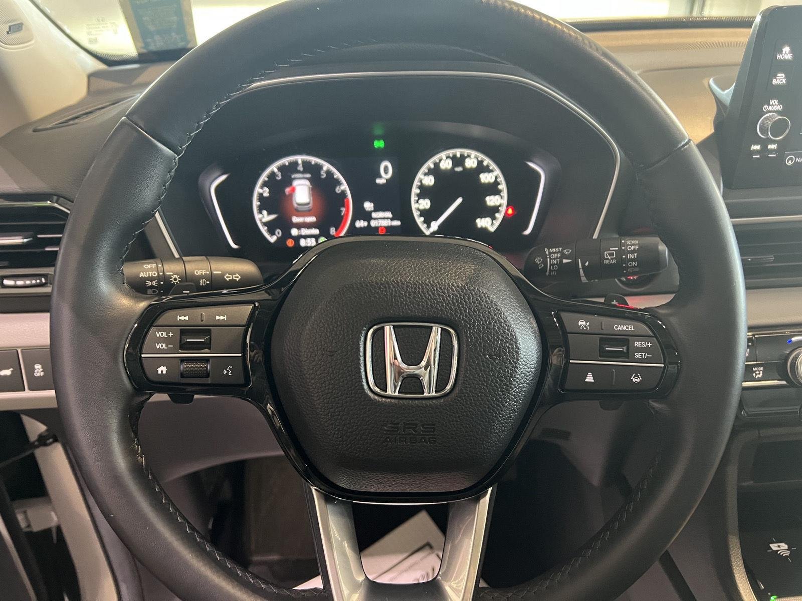 Used 2024 Platinum White Pearl Honda Touring image 20