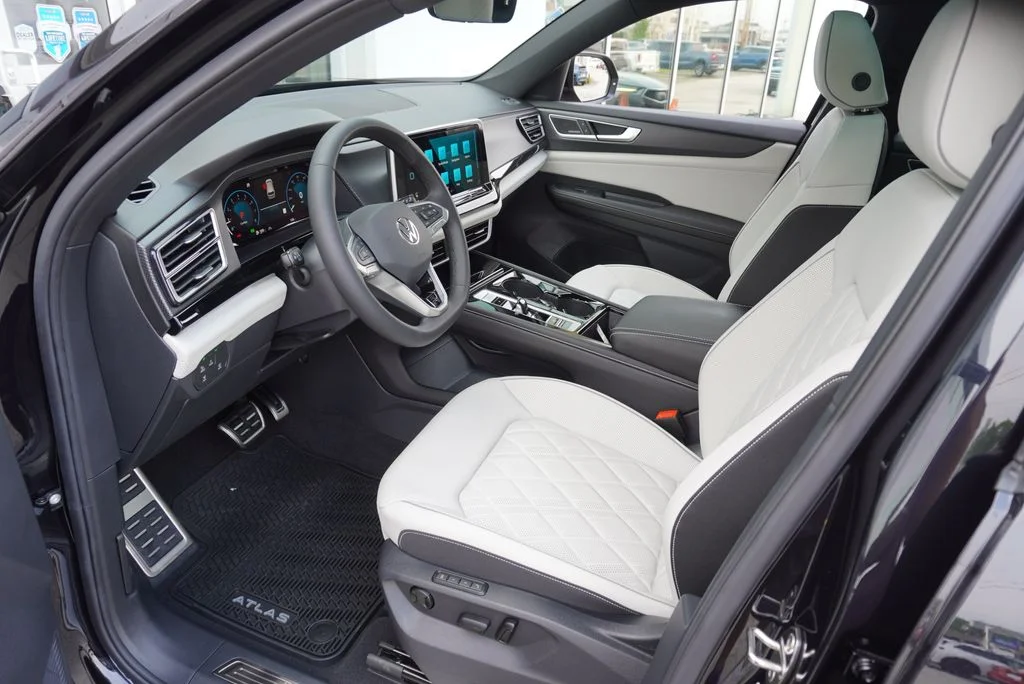 New 2026 Black Volkswagen 2.0T SEL Premium R-Line image 10