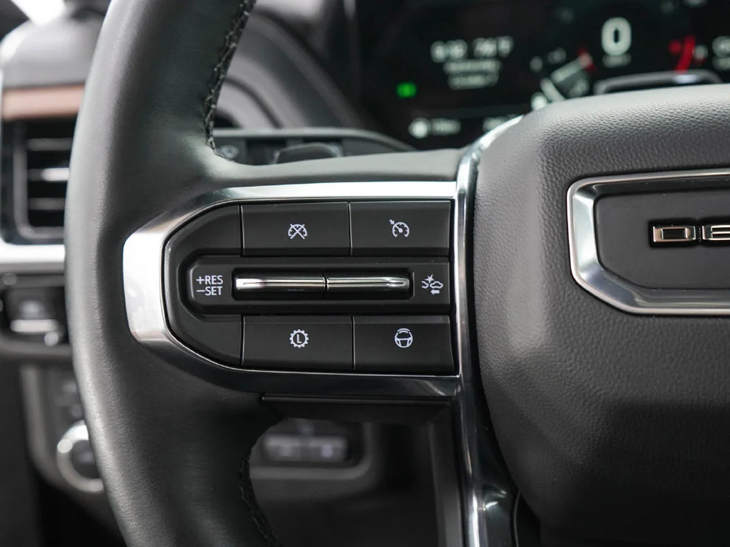 Used 2025 Onyx Black GMC Denali image 28