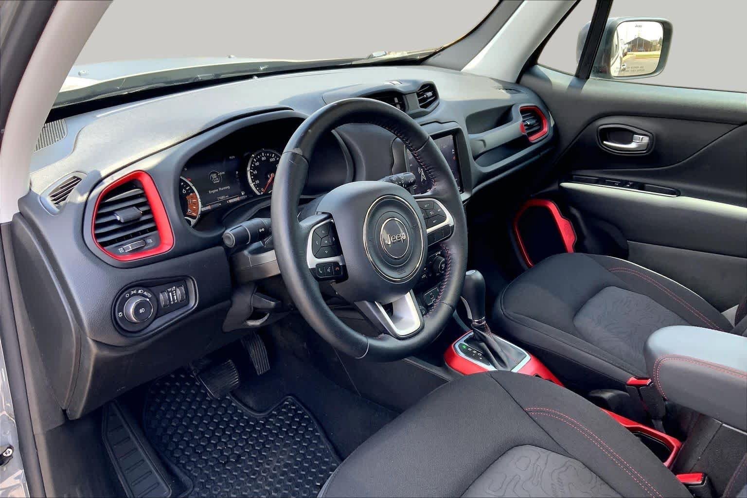 Used 2020 Sting-Gray Clearcoat Jeep Trailhawk image 18
