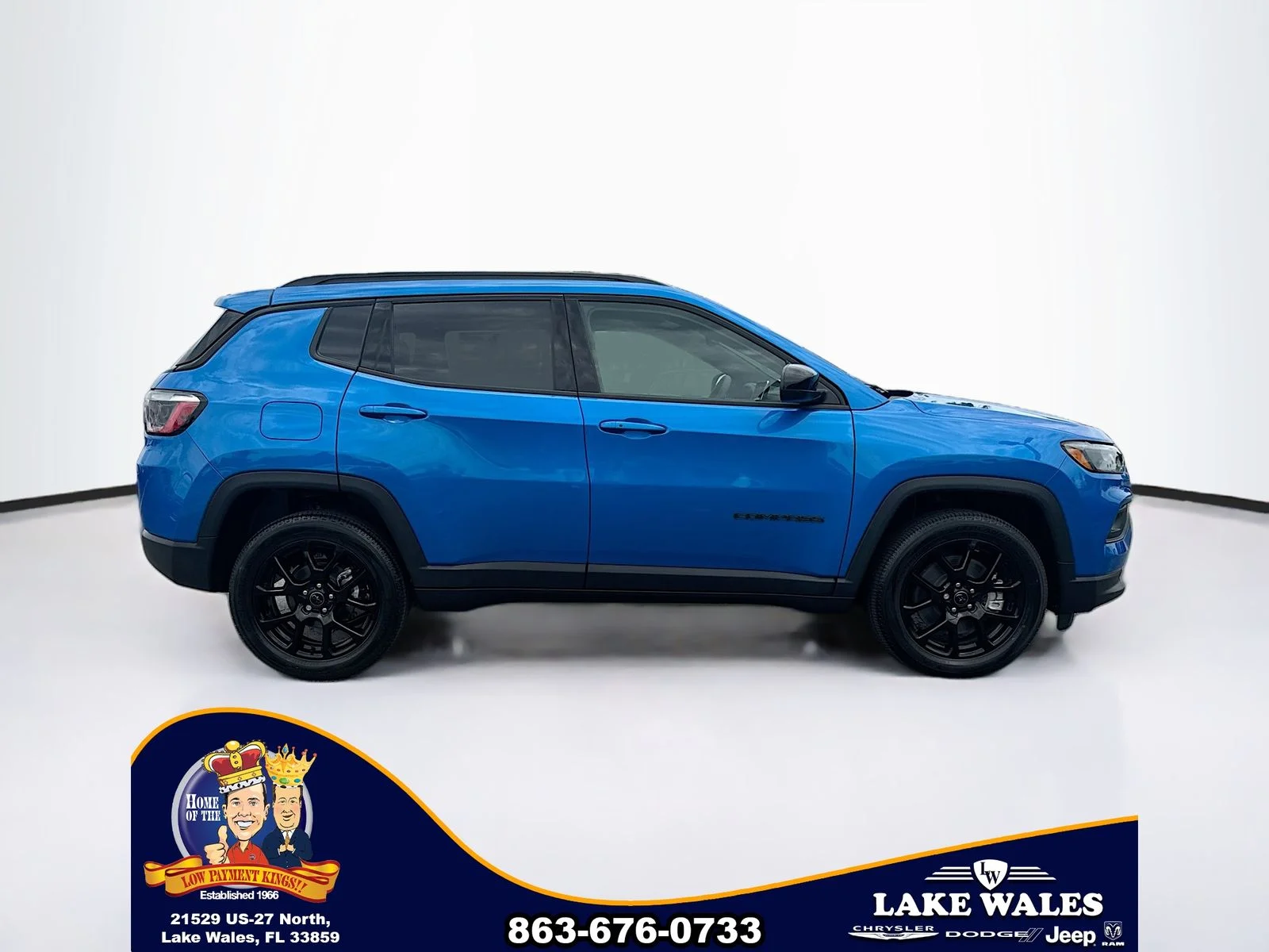 New 2026 Hydro Blue Pearl-Coat Exterior Paint Jeep Latitude image 7