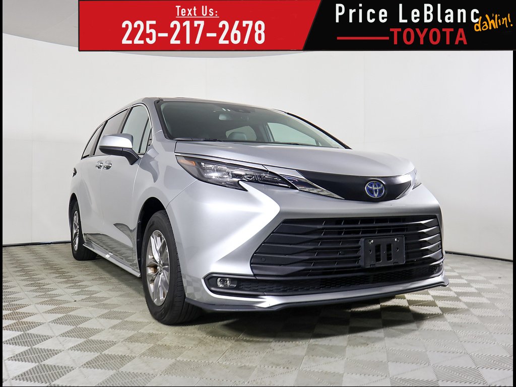 Used 2025 Celestial Silver Metallic Toyota XLE 8-Passenger image 1