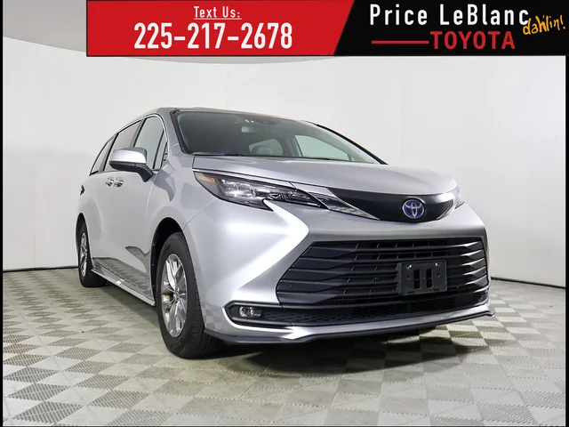 2025 Toyota Sienna XLE 8-Passenger