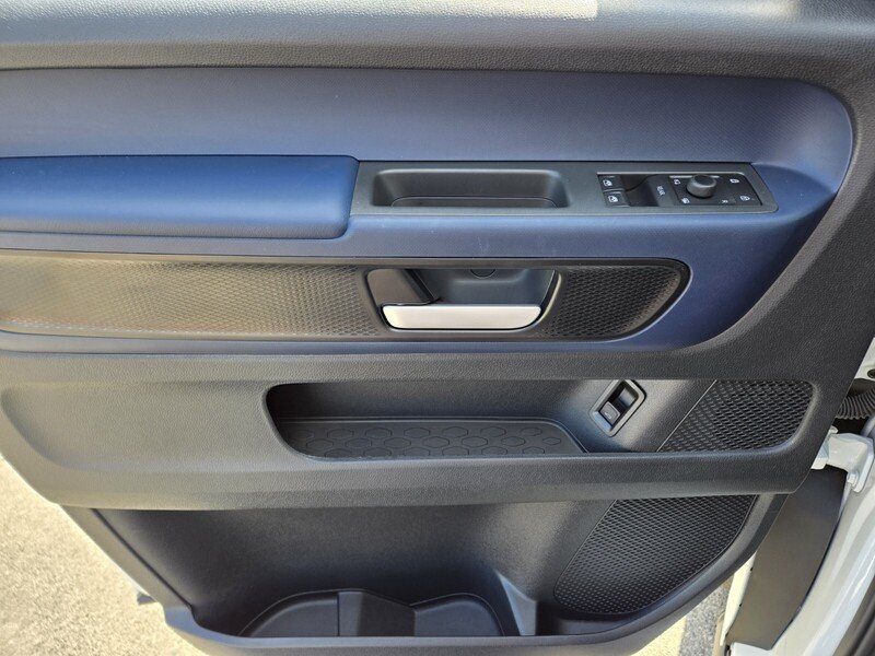 2025 Volkswagen ID. Buzz PRO S - Photo 10