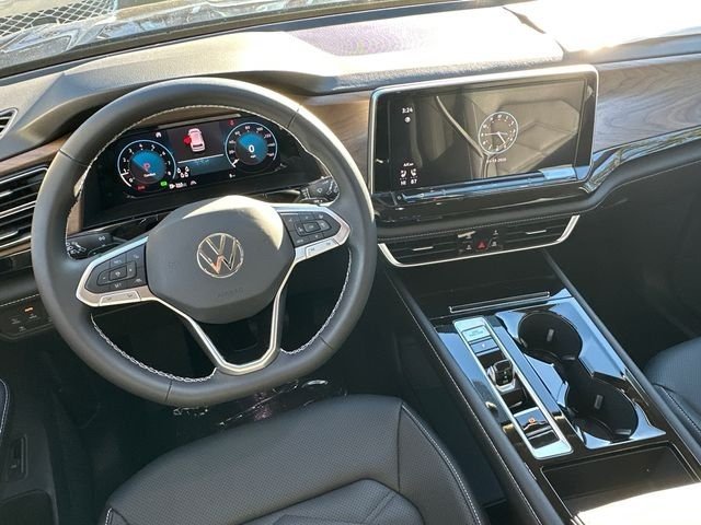 New 2026 Deep Black Pearl Volkswagen 2.0T SE W/TECHNOLOGY image 29