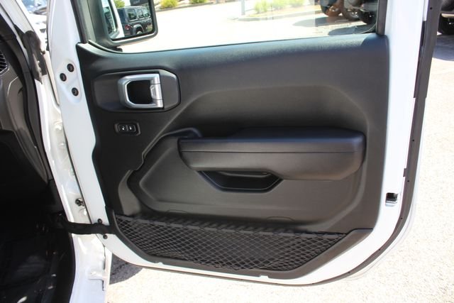 Used 2019 White Jeep Unlimited Sport S image 28