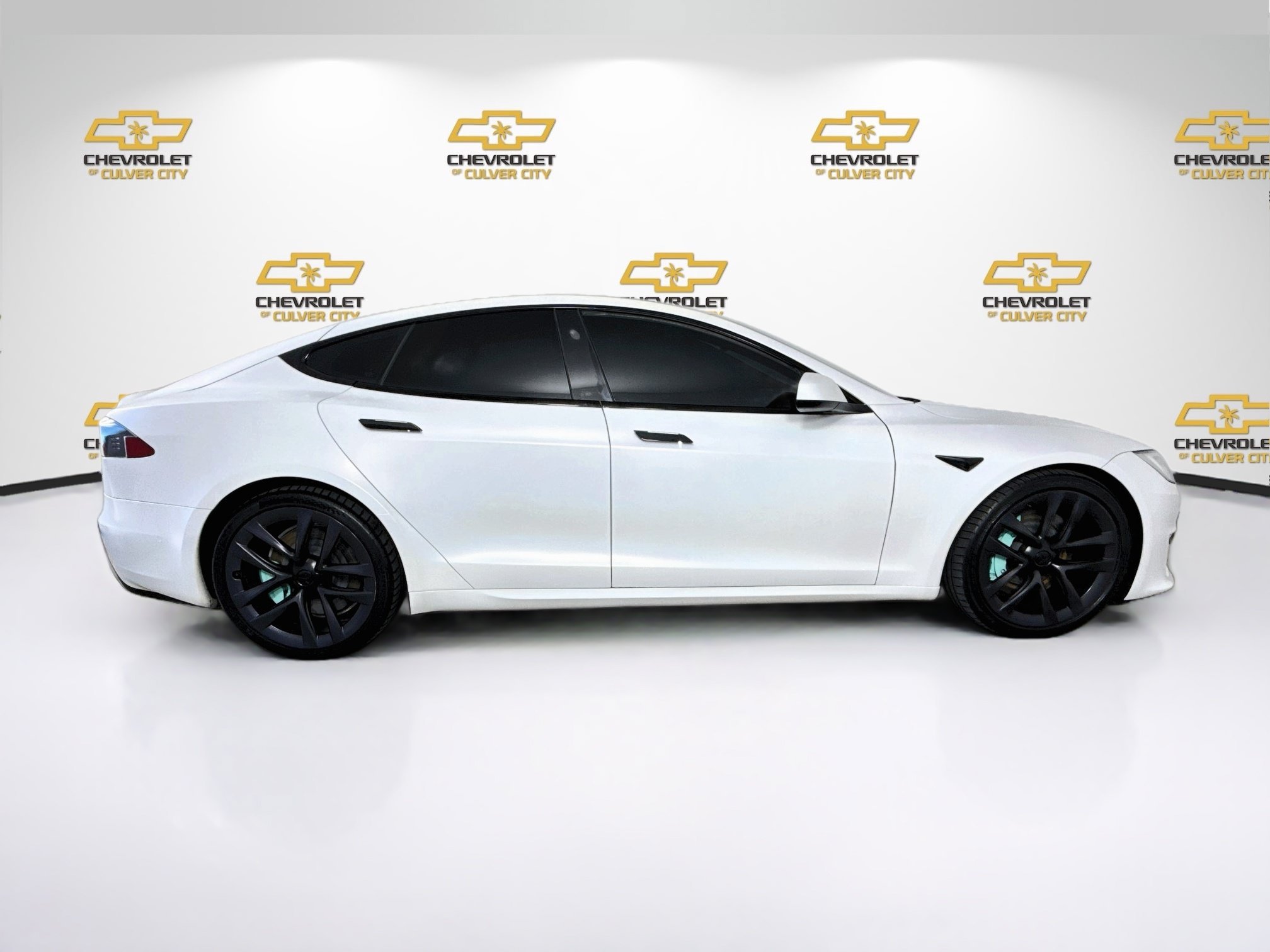 Used 2022  Tesla Plaid image 9