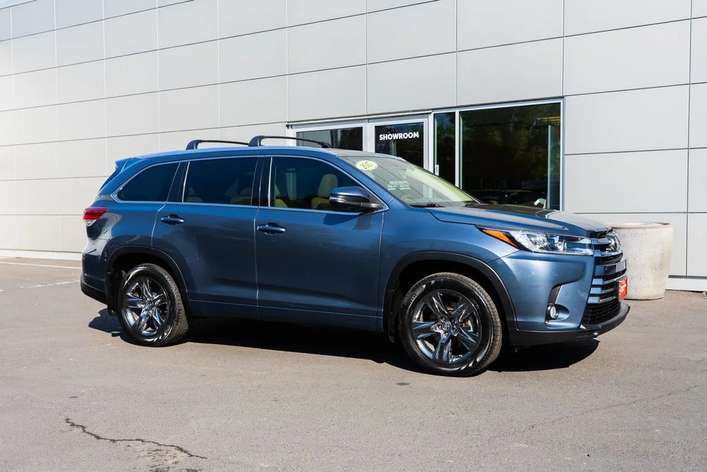 Used 2017 Blue Toyota Limited Platinum image 33