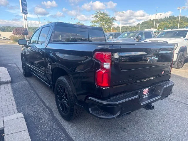 Used 2025 Black Chevrolet High Country image 6