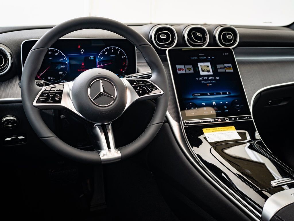 Used 2025 Polar White Mercedes-Benz GLC 300 image 4
