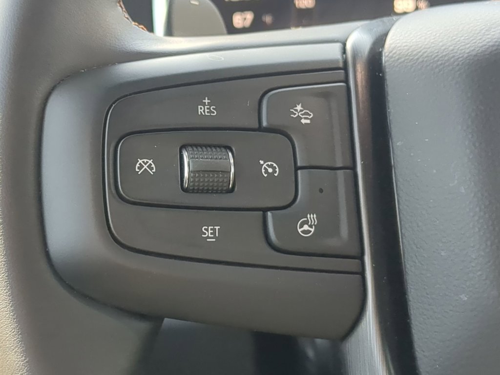 Used 2025 Sterling Metallic GMC AT4 image 23