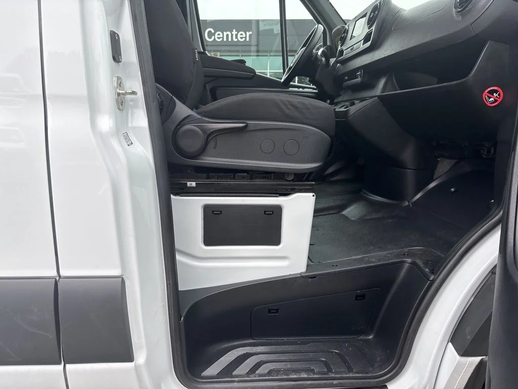 Used 2024 Arctic White Mercedes-Benz Cargo 170 WB image 20