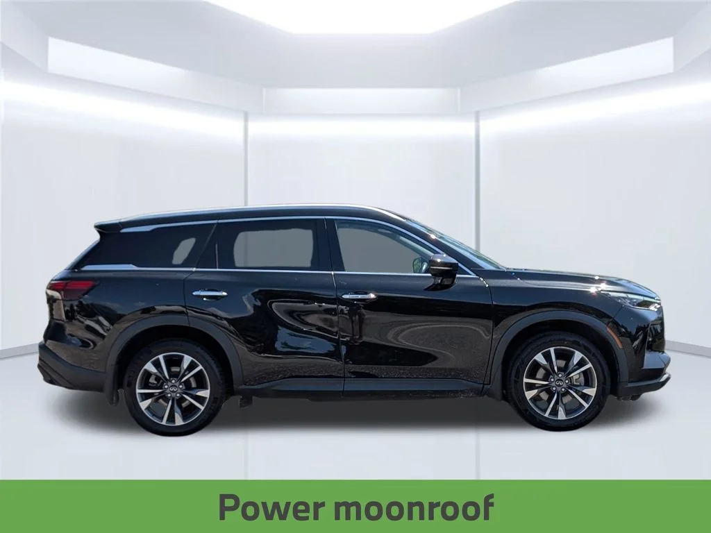 Used 2023 Black INFINITI LUXE image 9