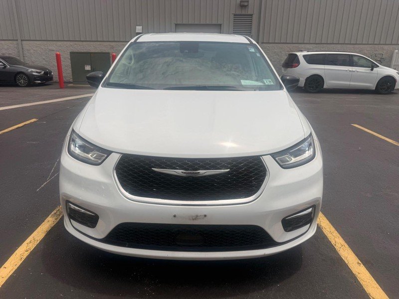 Used 2024 Bright White Clearcoat Chrysler Touring L FWD image 3