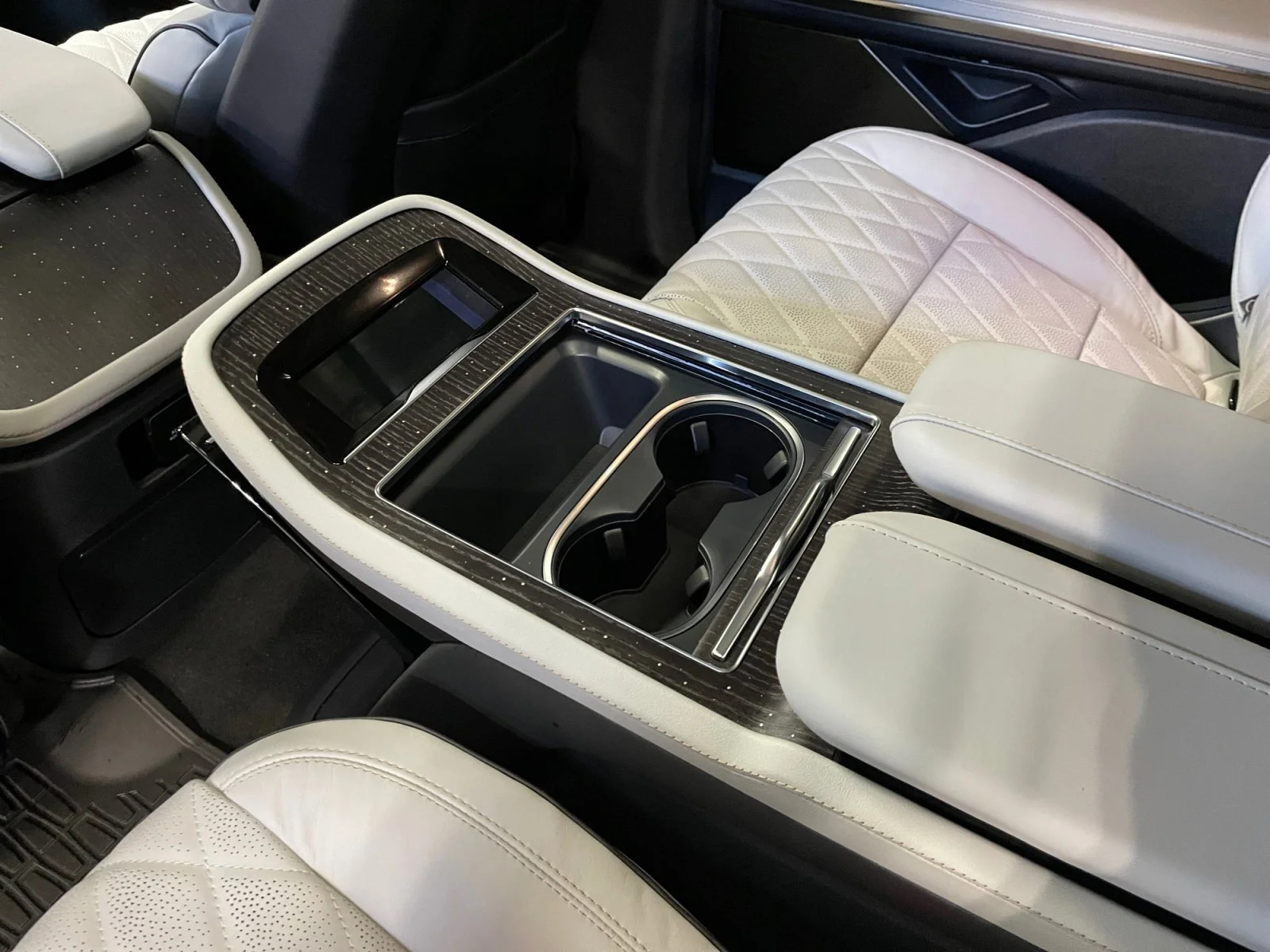 New 2026 Infinite Black Metallic Clearcoat Lincoln Black Label image 17