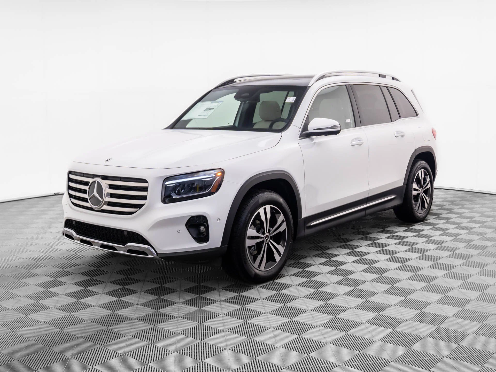 2026 Mercedes-Benz GLB 250