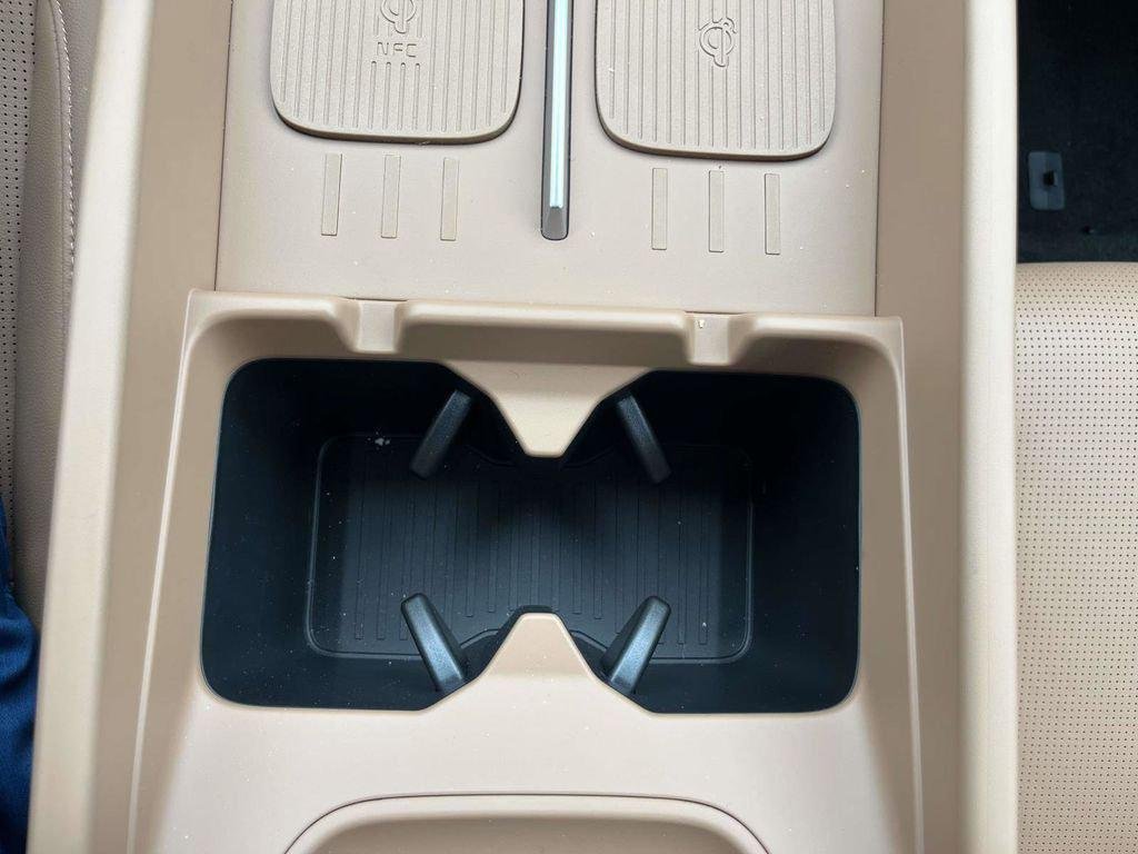 New 2026 White Hyundai SEL FWD image 94