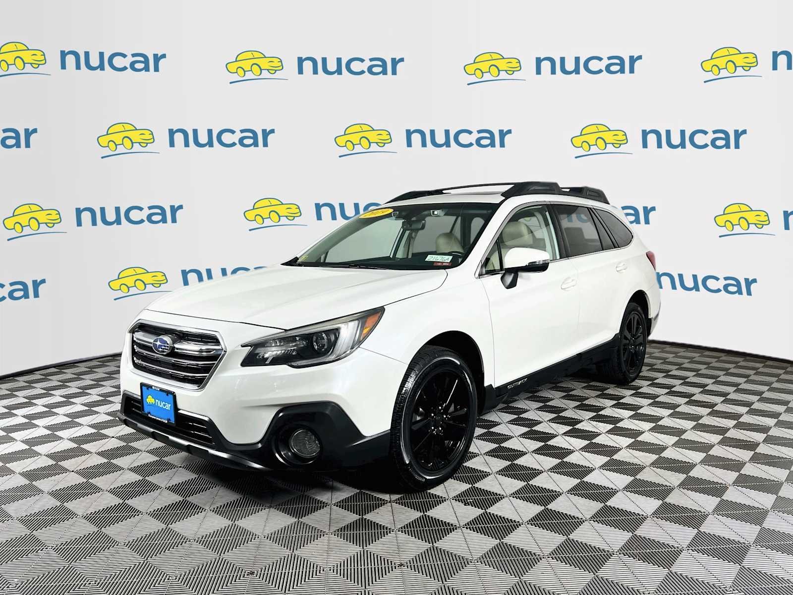 Used 2019 Crystal White Pearl Subaru Limited image 3