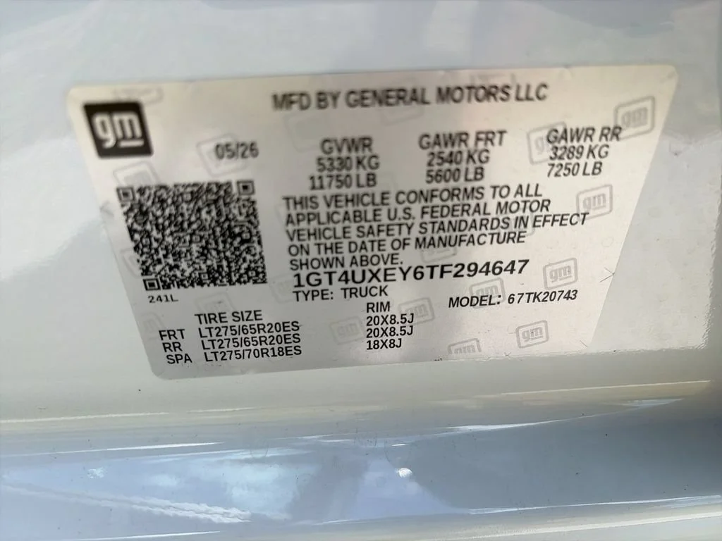 New 2026 Glacier White Tricoat GMC Denali Ultimate image 41