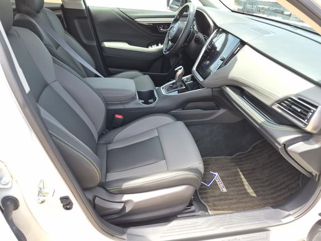 Used 2025 White Subaru Onyx Edition image 15