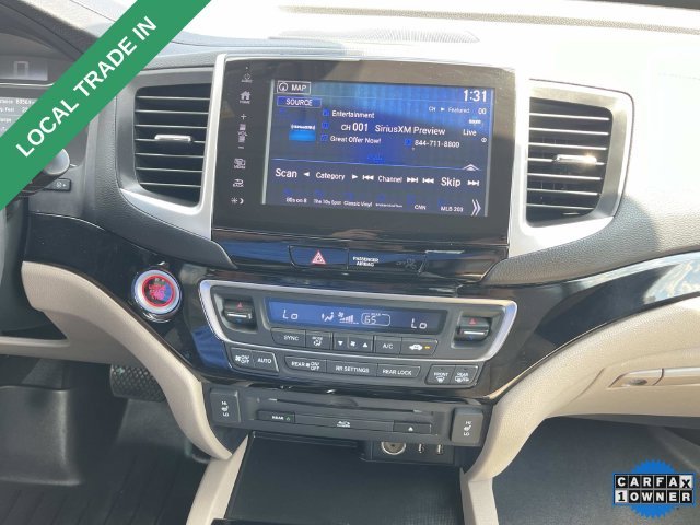 Used 2017 White Honda Touring image 33