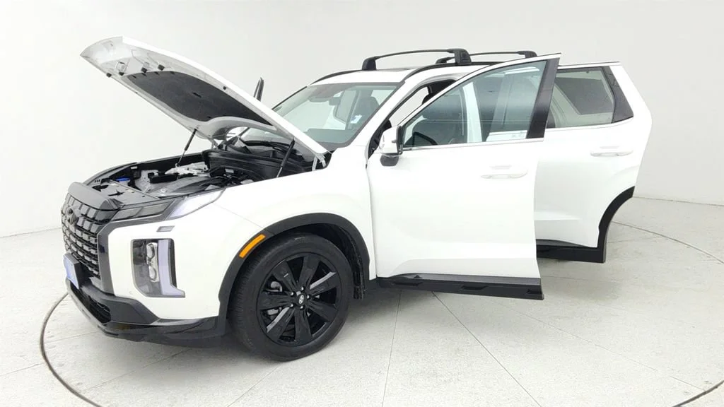 Used 2025 White Hyundai XRT image 10