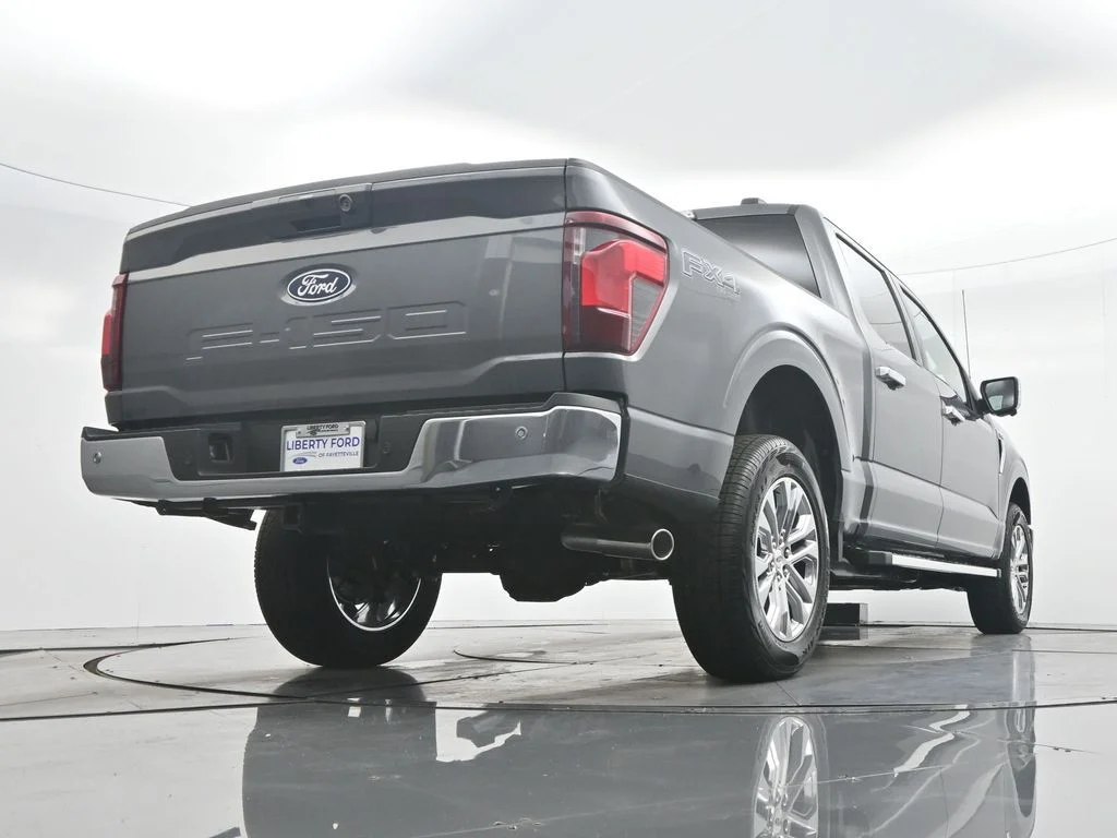 New 2026 Carbonized Gray Metallic Ford XLT image 39