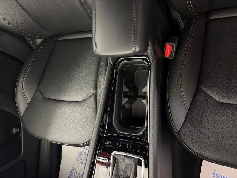 Used 2024 White Jeep Limited image 31