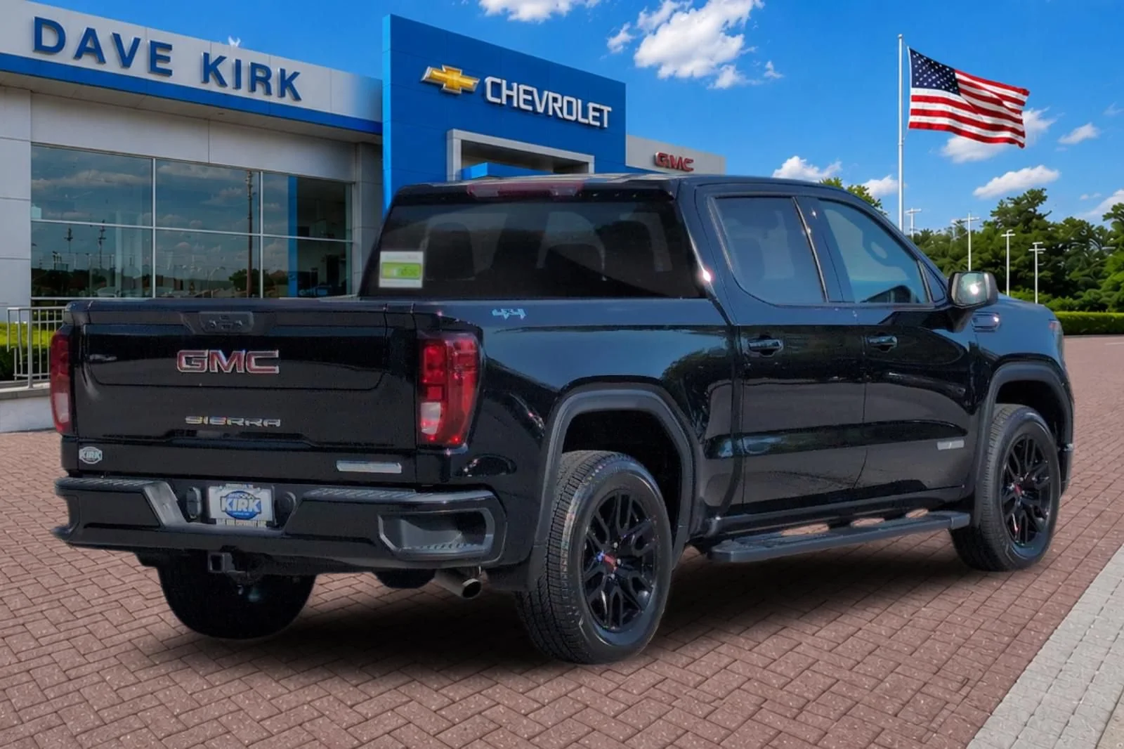Used 2024 Onyx Black GMC Elevation image 3