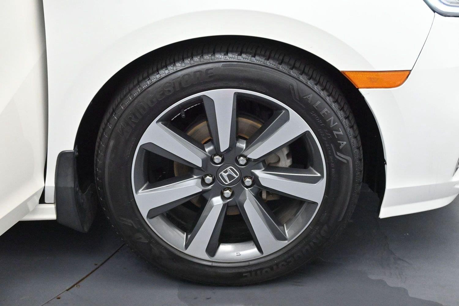 Used 2019 White Diamond Pearl Honda Touring image 39