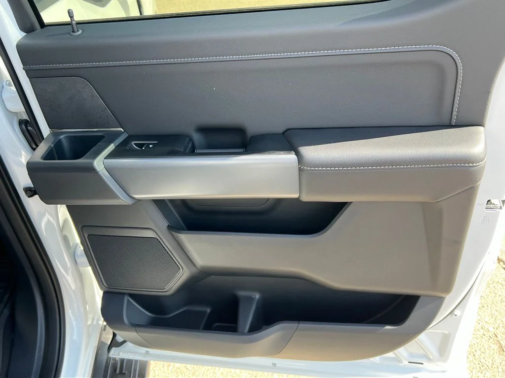 New 2026 Oxford White Ford XLT image 22