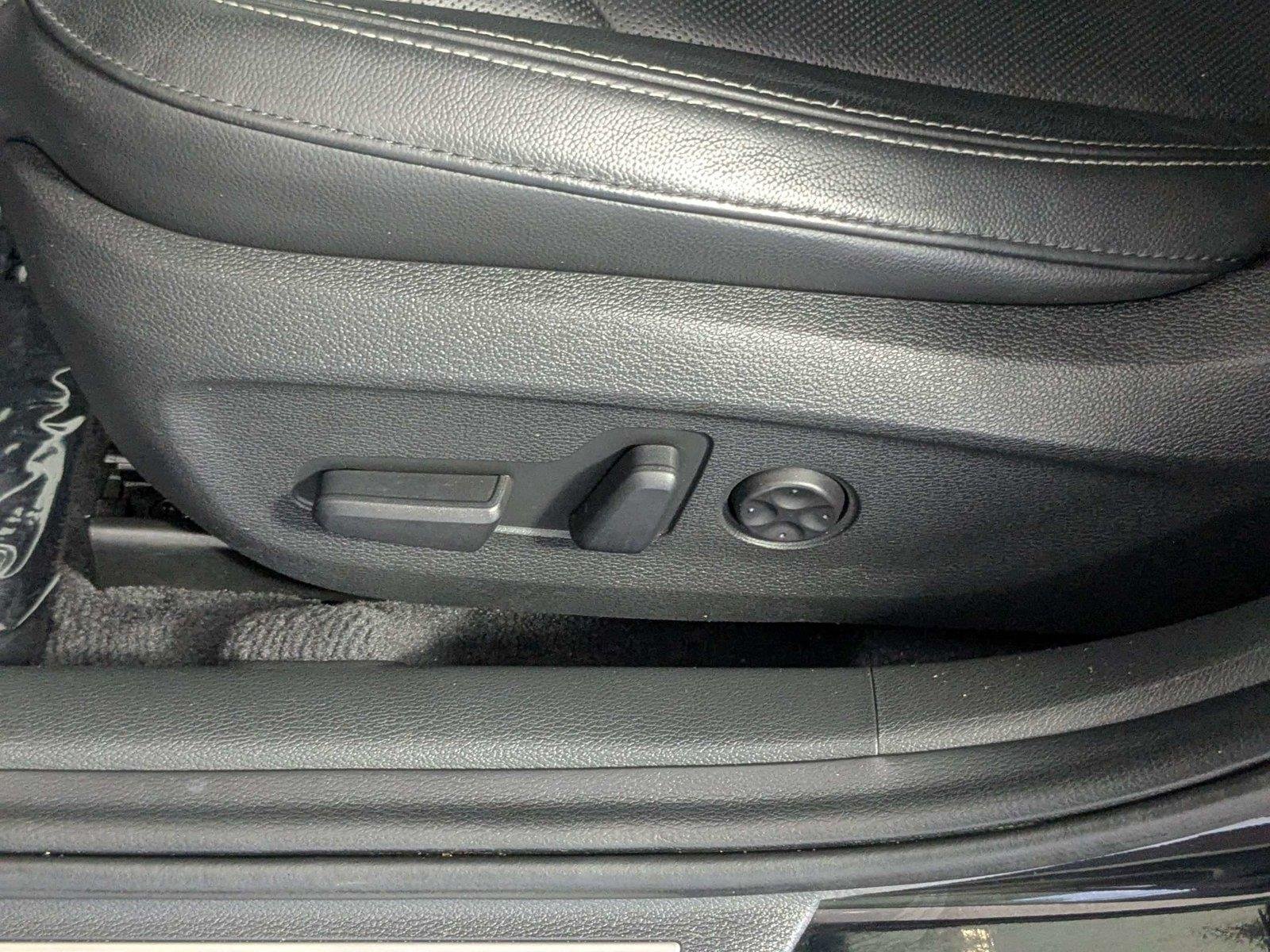 Used 2018 Phantom Black Hyundai Limited image 13
