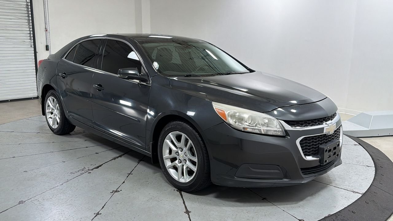 Used 2014 Gray Chevrolet LT image 3