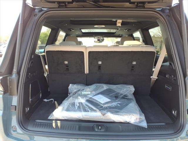 New 2026 Steel Blue Exterior Paint Jeep Grand Wagoneer image 32